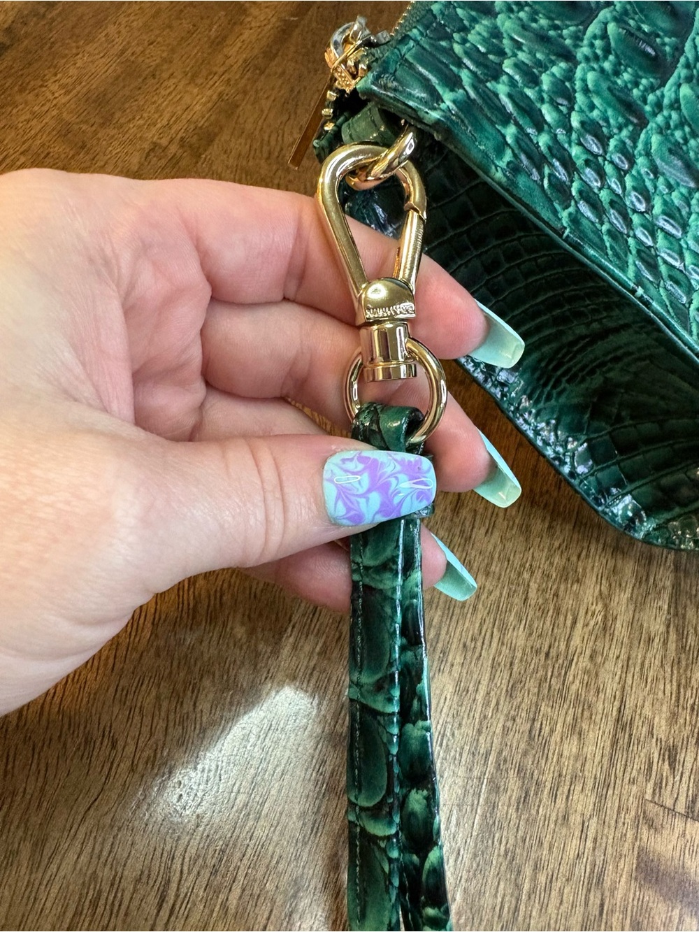Brahmin EUC Daisy - Emerald - Like New - Back EYE - Rich Green Leather Wristlet - Picture 12 of 16